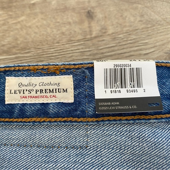 MSRP $98 NWT 24x30 High Rise Levi’s “501 Skinny” Jeans in Can’t Touch This - Picture 8 of 12